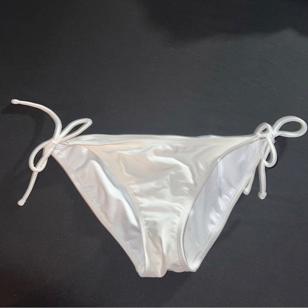 White, low rider bikini bottoms